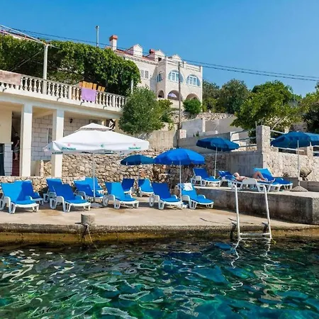 Ra Ica - Two Bedroom מולונאט