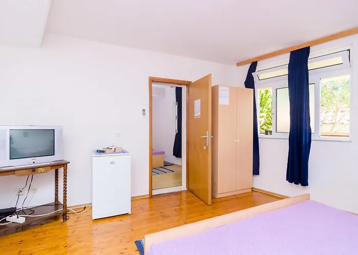 Ra Ica - Two Bedroom 아파트 몰루나트